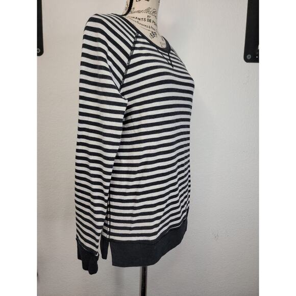 Lululemon Reversible Open Your Heart Striped Long Sleeve Top Sz Small White Gray - Picture 4 of 13